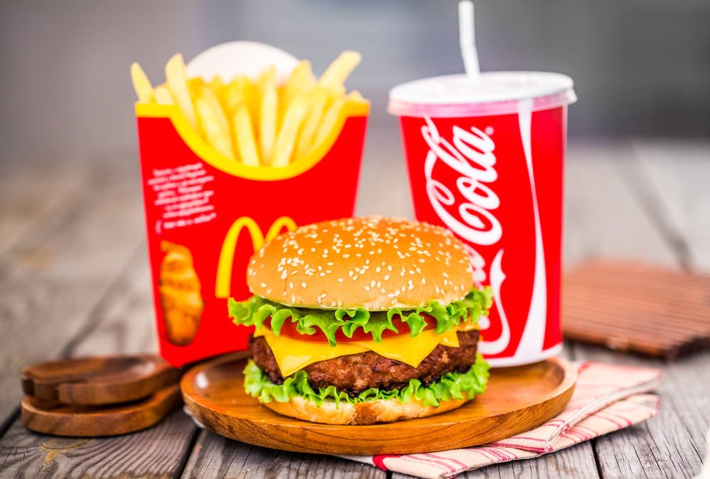 Fast-food giants sluggish on plastic